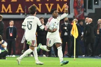 Roma, harakiri all’Olimpico: avanti 3-1 all’83’, crolla nel finale e il Real Madrid vince 4-3 al 90′
