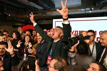 Serbia, svolta alle elezioni politiche: vittoria schiacciante della Lista degli Studenti, Vucic riconosce la sconfitta