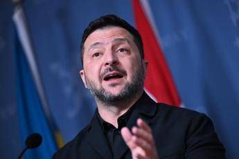 Ucraina, Zelensky: “Missili russi ancora contro Kiev, Usa bloccano fornitura di Patriot”
