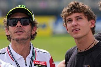 Valentino Rossi incorona Kimi Antonelli: “E’ un sogno un pilota italiano così forte”